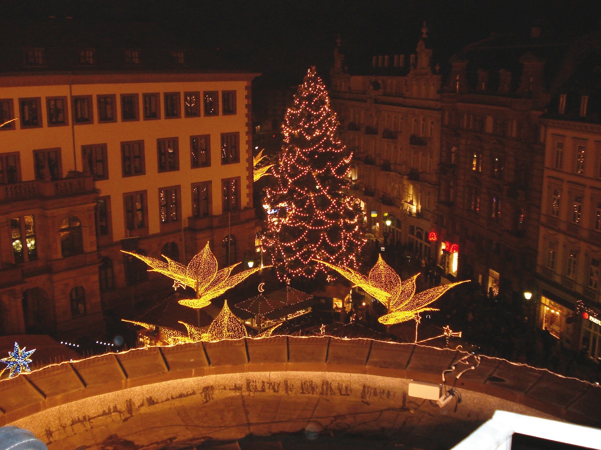Wiesbaden Twinkling Start Christmas Market