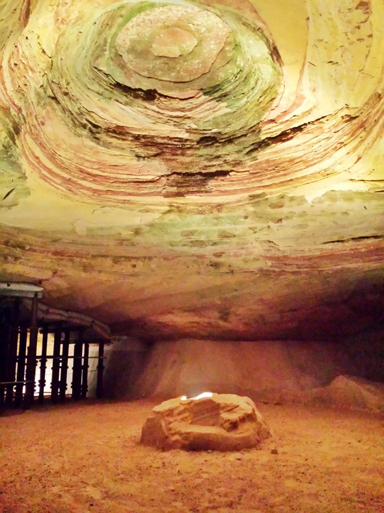 The Schlossberg Caves in Homburg is a super place to visit. It is the perfect little excursion for the whole family.
