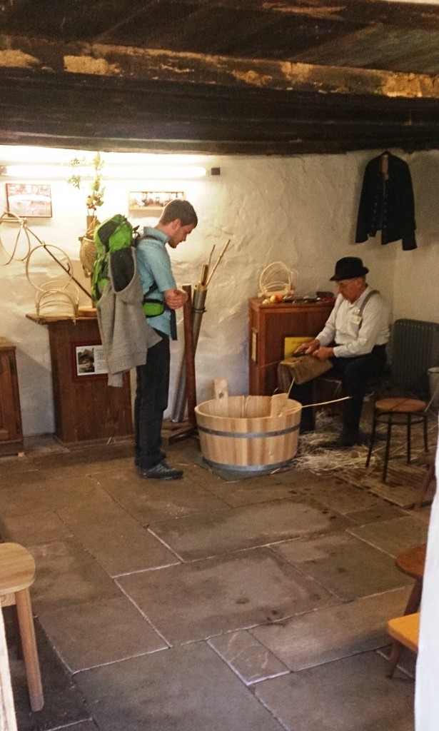 Vogtsbauhof basket weaving