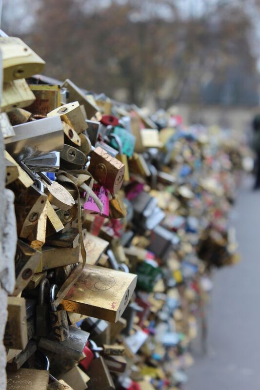 Love Locks Wendy Experience Paris - tips from a traveling artisan