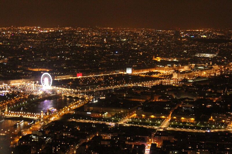 Paris at night Wendy Experience Paris - tips from a traveling artisan