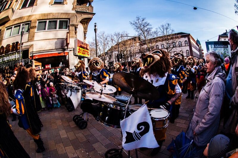 0213 lion head drummers Gemma Wiesbaden Children’s Fasching Parade