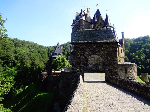 Photo 4 Cover photo Cheryl The Dramatic Burg Eltz August 16